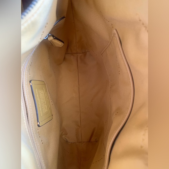 Leather Dufflete - Picture 9 of 9